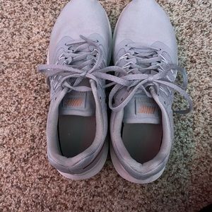 NIKE RUN SWIFT SHOES